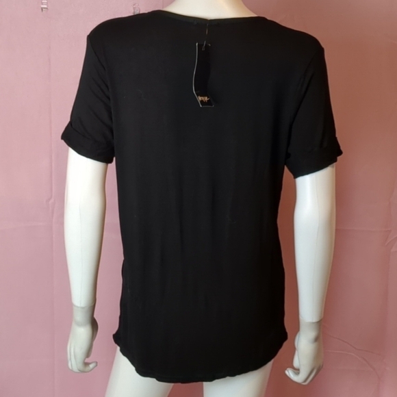 Nasty Gal Riley Scoop Neck Short Sleeve Tee in Black - Picture 2 of 5